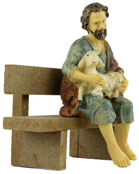 Preview: Handbemalte Krippenfigur Schäfer sitzend inkl. Bank, ca. 9 cm, K 919-11