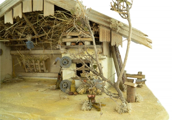 Preview: Wundervolle Weihnachtskrippe Schnaittach inkl. 17-tlg. Figurensatz ETA 1, Maße Krippe: ca. 70 x 30 x 34 cm